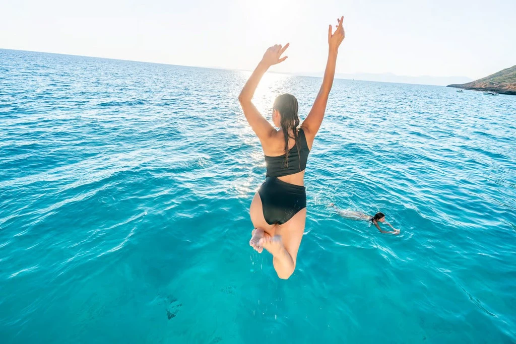 Entrada + catamarán con BBQ